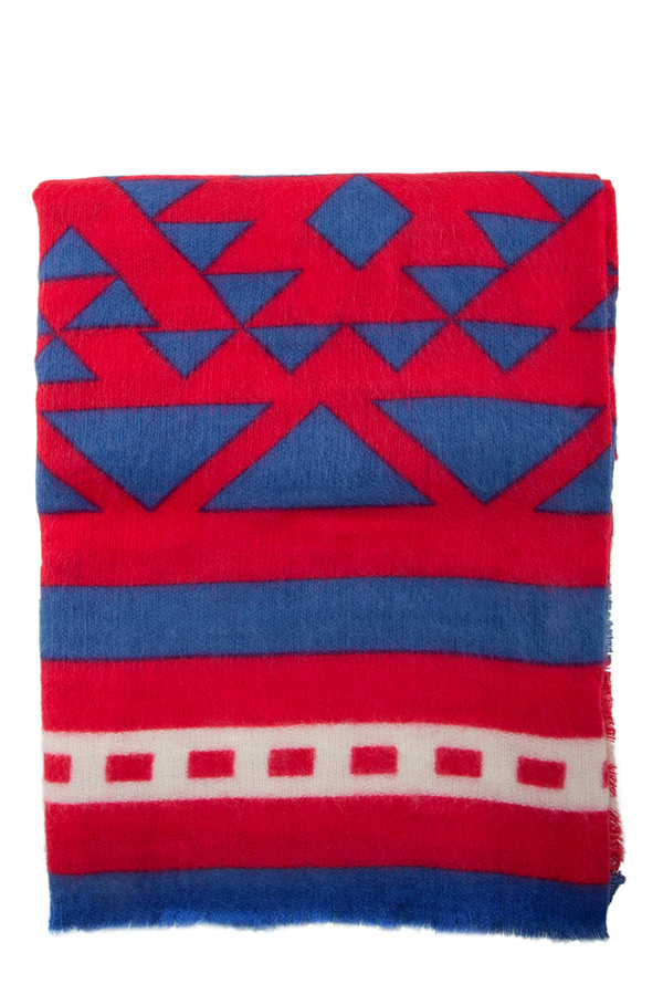 Triangle pattern scarf