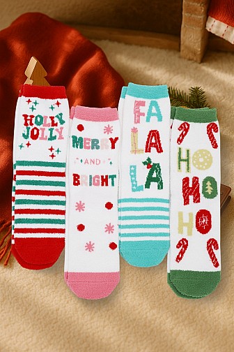 CHRISTMAS SEASON FUZZY SOCKS SET