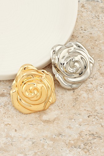 SCULPTURAL ROSE STUD EARRING