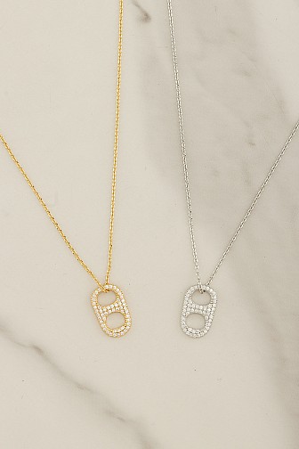 CRYSTAL OVAL LINK PENDANT NECKLACE