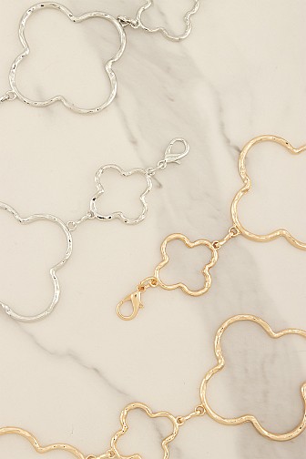 OPEN-FRAME SCULPTURAL CLOVER CHAIN BELT