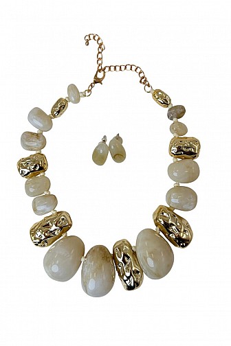 Chunky resin bead and hammered metal necklace & earrings set