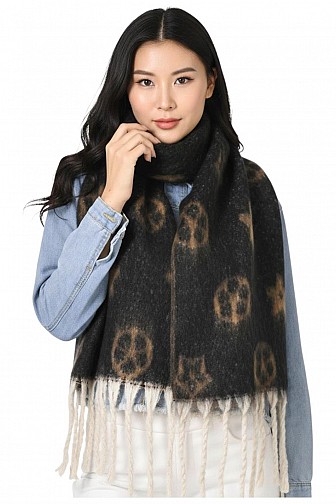 GEOMETRIC PRINT SCARF WITH FRINGE