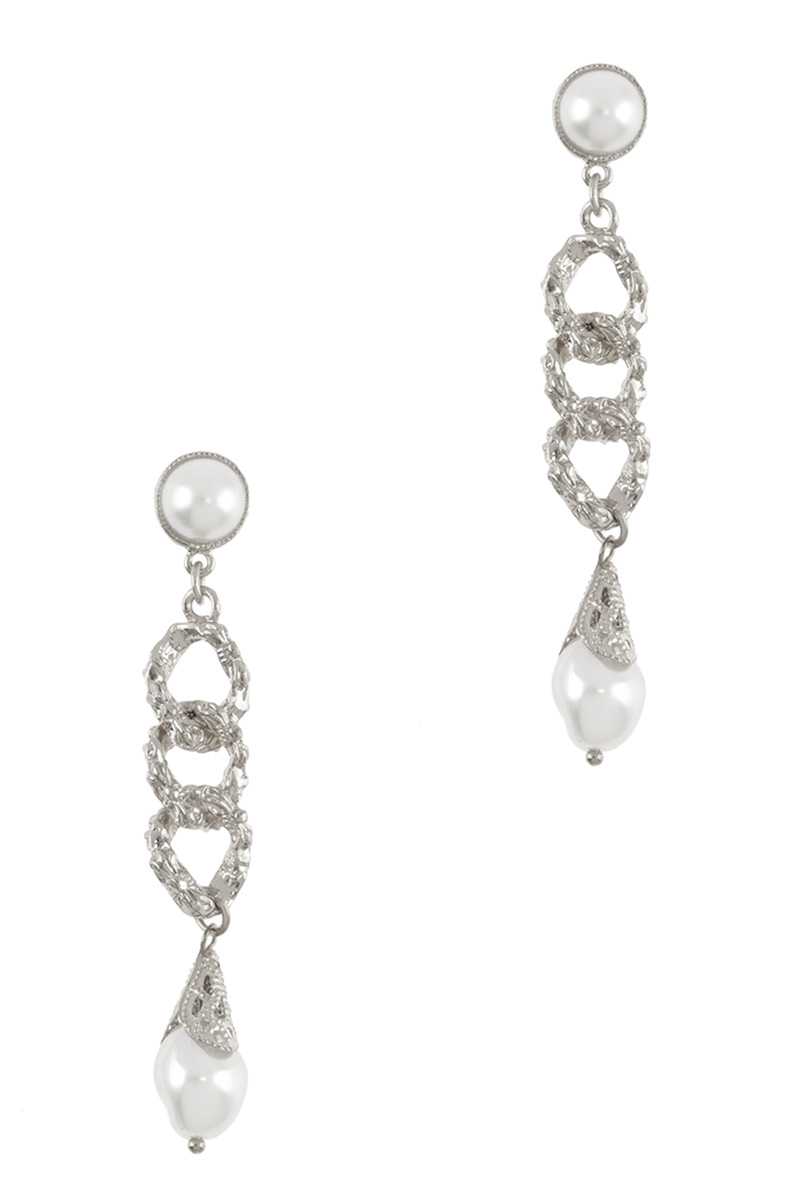 Textured Chain Drop with Pearl Stud Earring