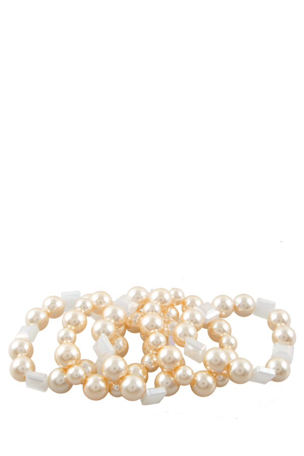 Pearl and gem bracelet set