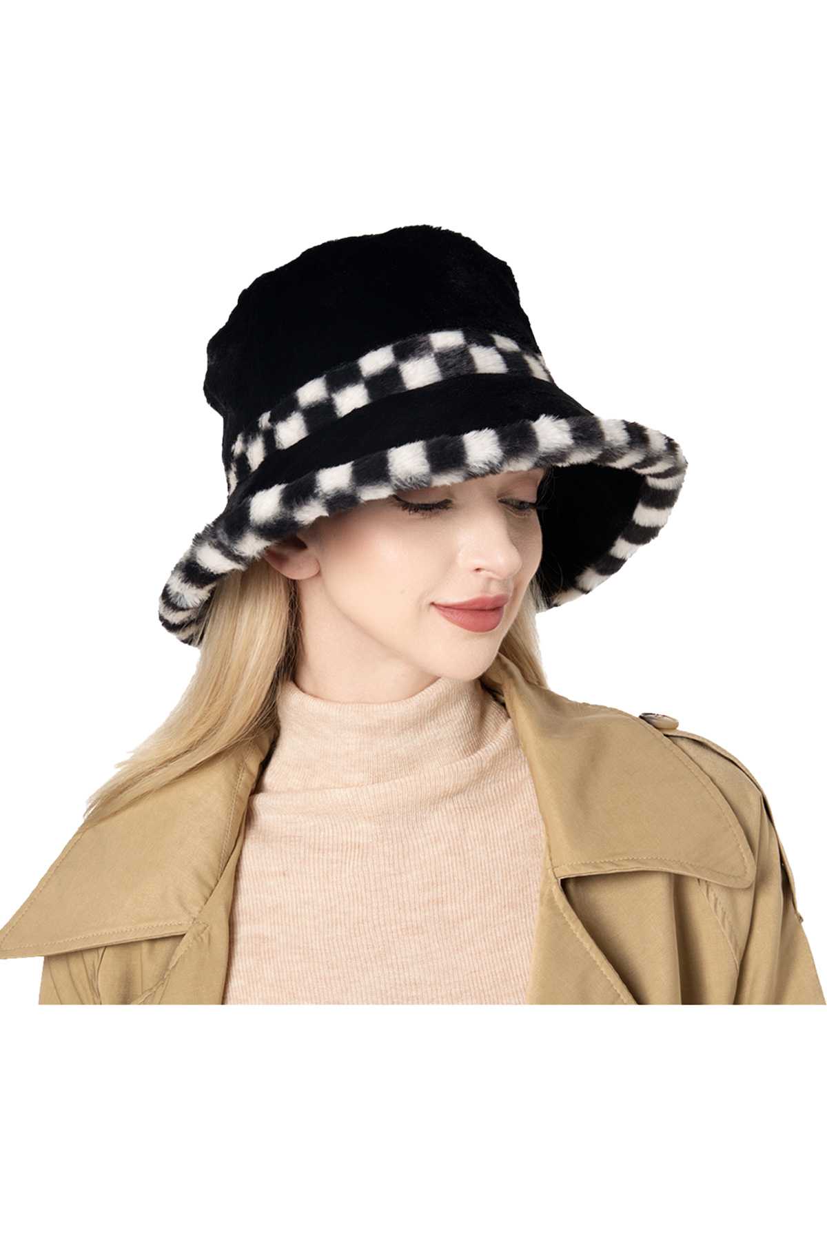 Chess Pattern Accent Fur Bucket Hat